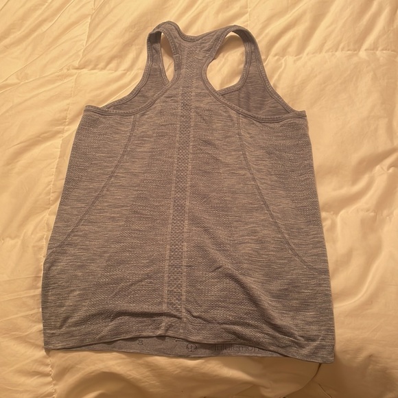 Swiftly tech lululemon tank top - Picture 2 of 3